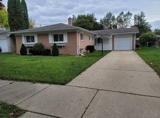 19973 Sunbury St, Livonia, MI 48152