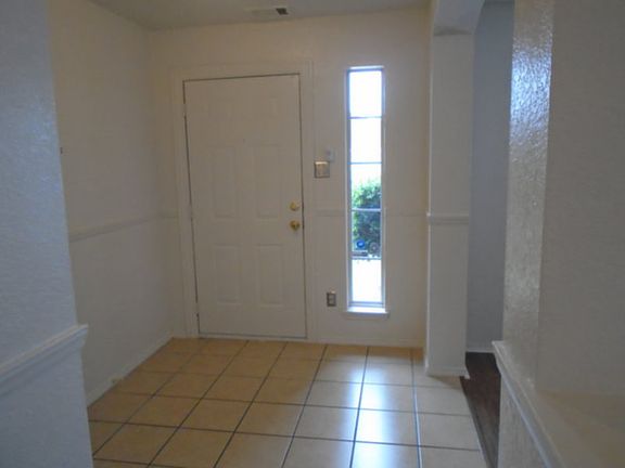 2nd image of 2925 Bourbon St