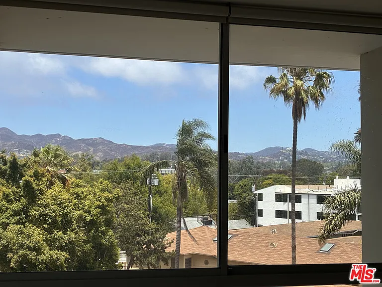 201 Ocean Ave #609B — Photo 24