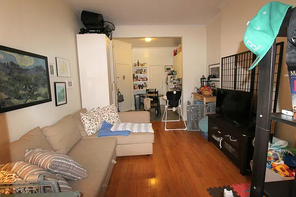 Rented by Luxor Homes & Investment Realty | media 4
