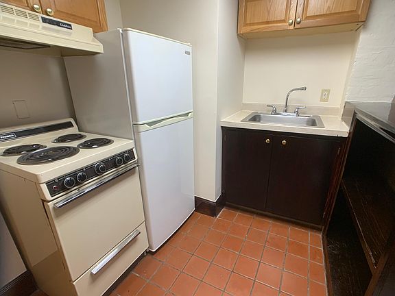 2nd image of 1359 Commonwealth Ave #F2138e6f6