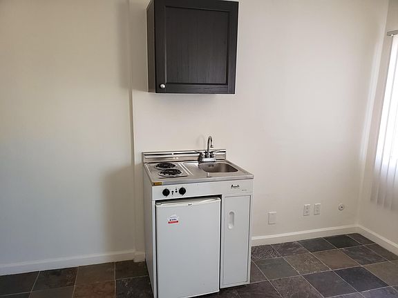 4th image of 5321 Agnes Ave APT 7