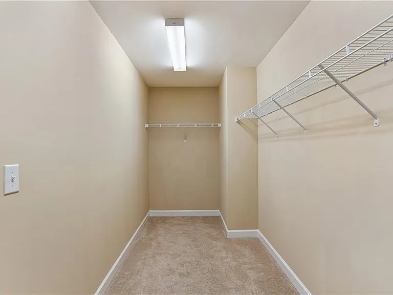 4835 Edgemoore Trce — Photo 32