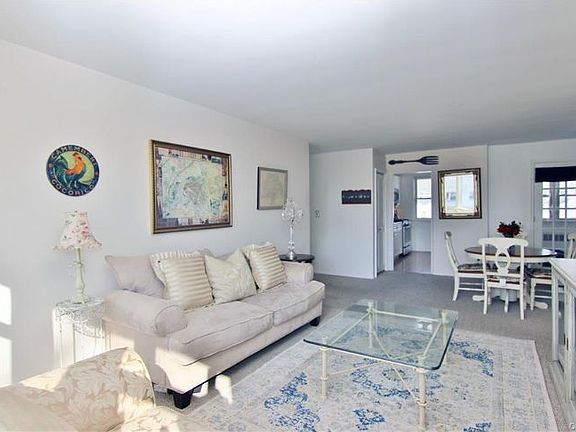 5th image of 90 Avon Cir #1D