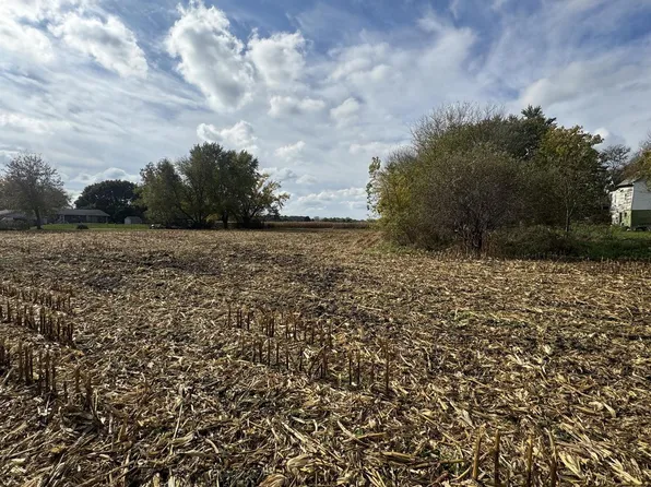 Lt2 LEO LANE, Big Bend, WI 53103