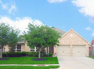 2608 Sweet Wind Dr, Pearland, TX 77584