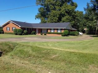 4013 Highway 82 E, Greenwood, MS 38930