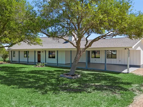 2807 Trey Lane, Brenham, TX 77833