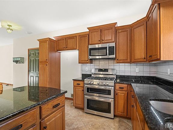 5th image of 4038 Hidden Meadows Dr