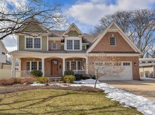 1008 James Ct, Wheaton, IL 60189