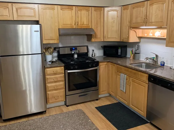 1947 Hamilton Pl SE, Marietta, GA 30067