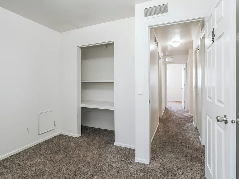 1815 Edgewood Dr #205 — Photo 8