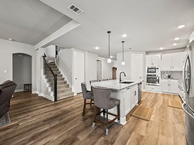 1604 Moss Trail Ct — Photo 10