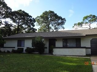 826 Hawser St NE, Palm Bay, FL 32907