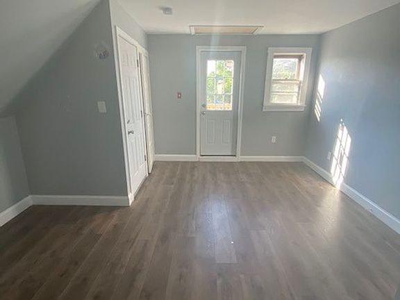 4th image of 53 Orlando St #3