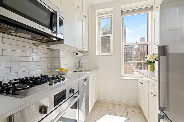 Sold by Compass | media 6