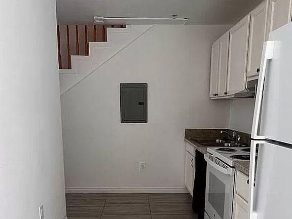 3rd image of 3105 Walton Ave #D