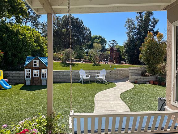 2nd image of 4925 Tierra Baja Way