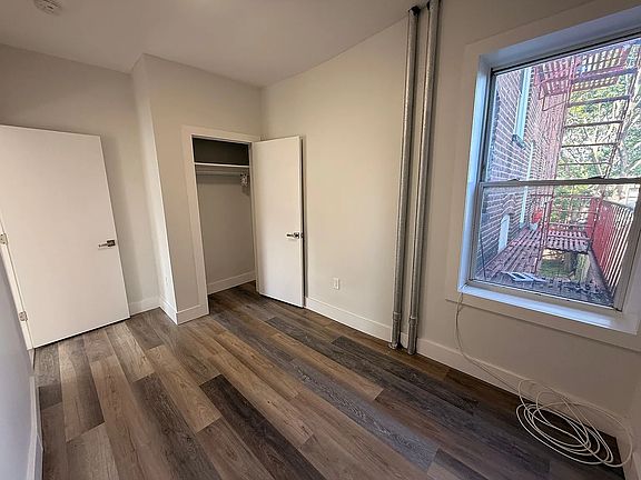 3rd image of 233 Bidwell Ave #3