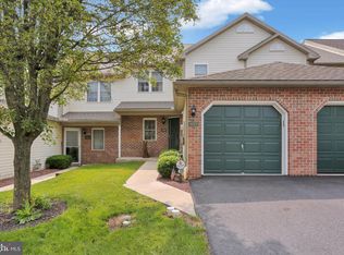 409 Omicron Pl, Wernersville, PA 19565
