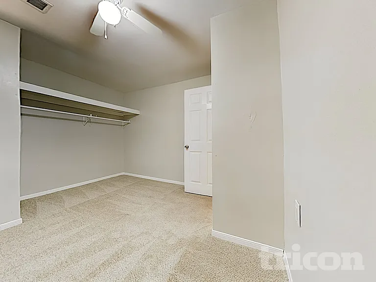 20419 Bishops Gate Ln — Photo 12