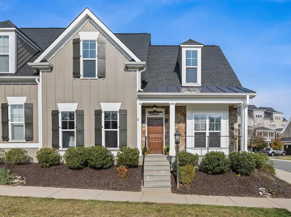 319 Avondale Ln, Crozet, VA 22932