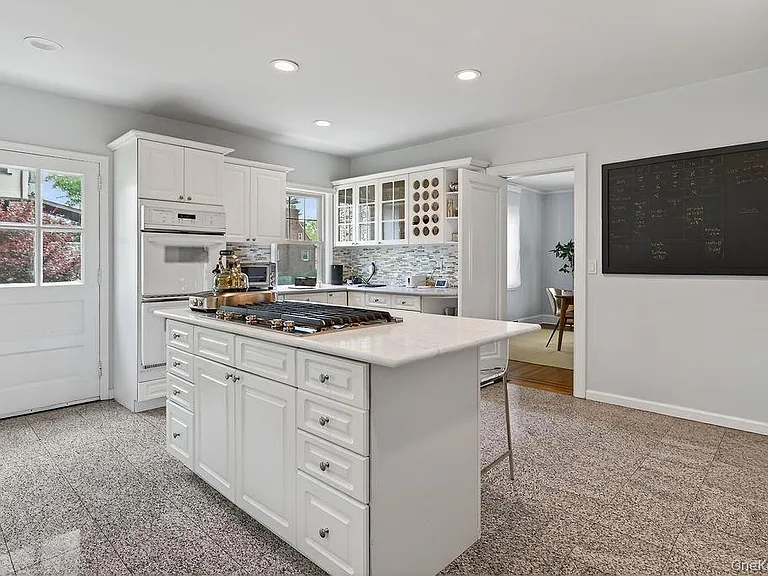 33 Lynwood Rd — Photo 10
