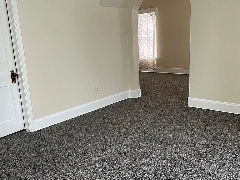 708 N Hogan St — Photo 10