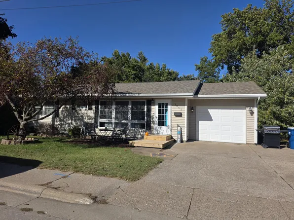 1055 Climer St, Muscatine, IA 52761