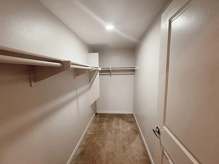 6332 Woodman Ave #4 — Photo 6