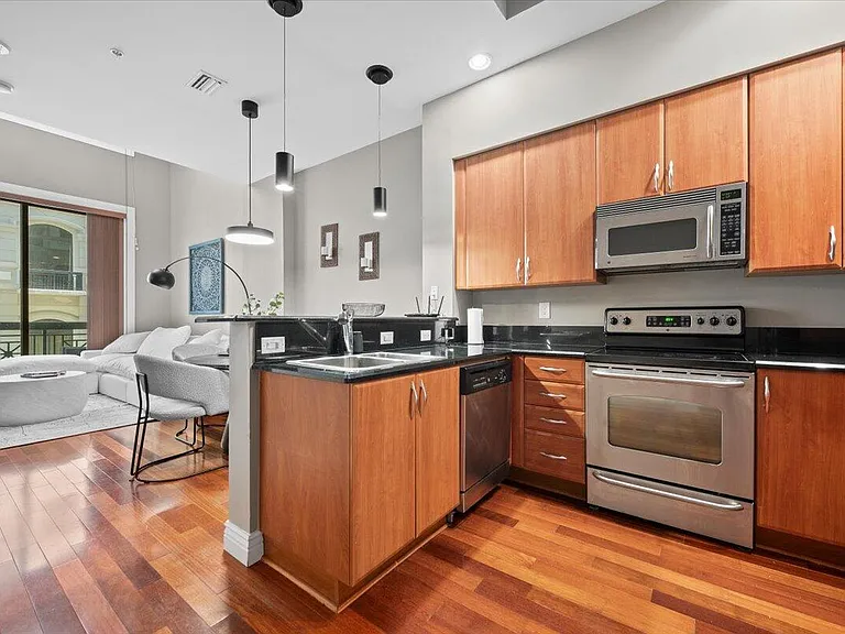 801 S Olive Ave #434 — Photo 5