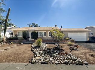 870 Falcon Ln, Redlands, CA 92374