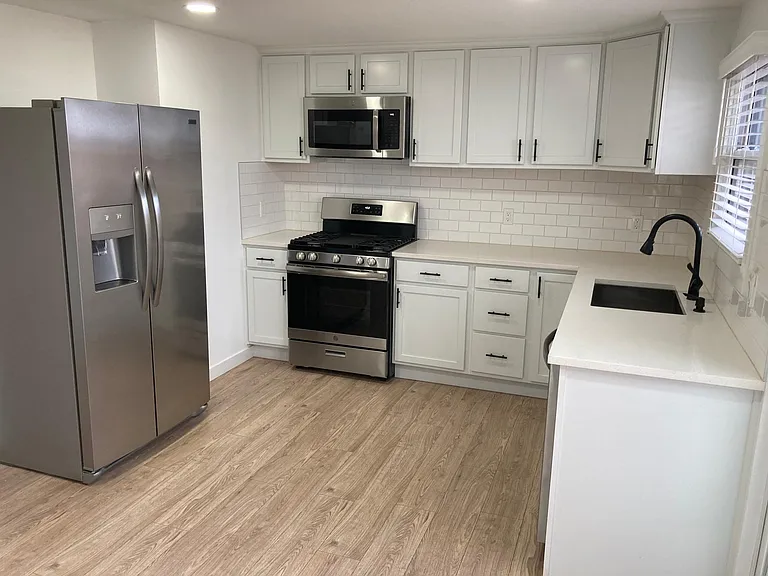 8355 SW Pfaffle St — Photo 10