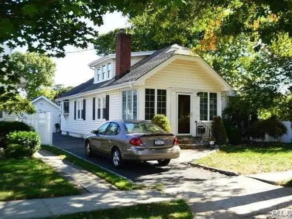 18 yale Place, Lynbrook, NY 11563
