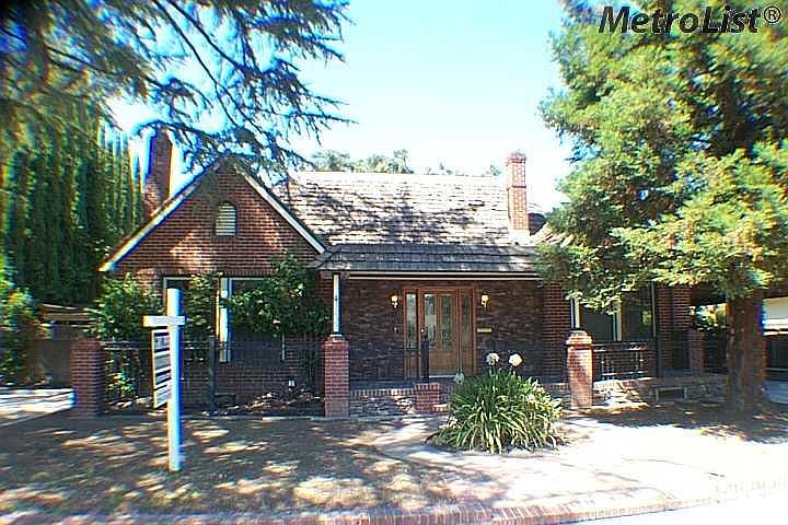 1st image of 1839 Oxford Way