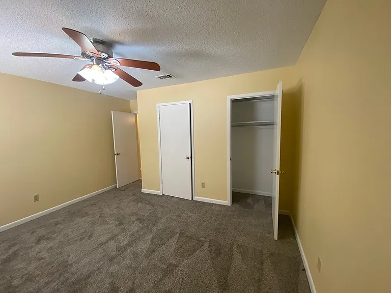 3235 Auburn Pkwy — Photo 13