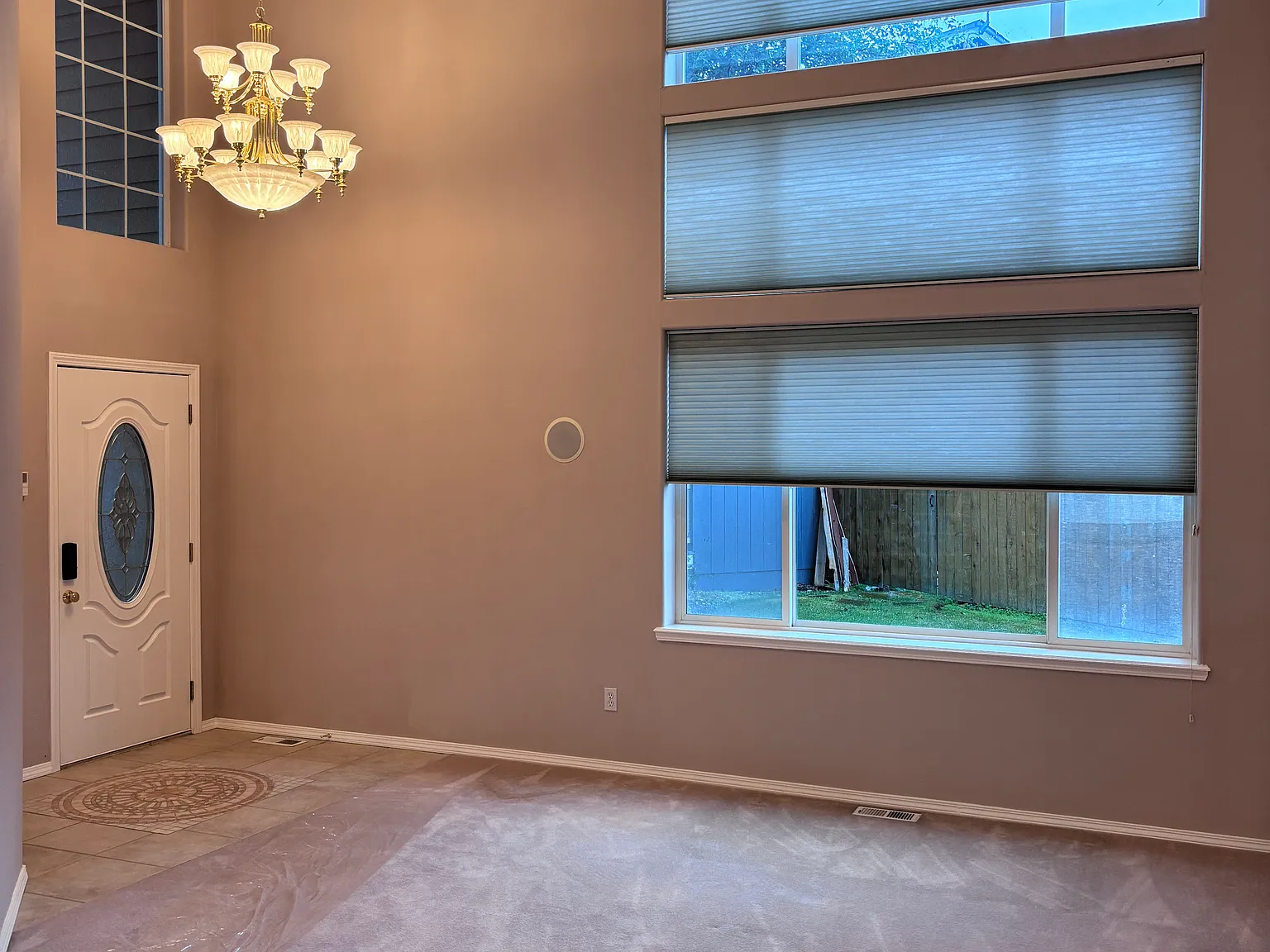 4 bed, 2.5 bath, 2956 sqft, $3,900 — Photo 2