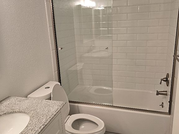 3rd image of 24105 Del Monte Dr