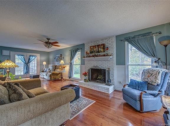5th image of 2600 Stockwood Dr