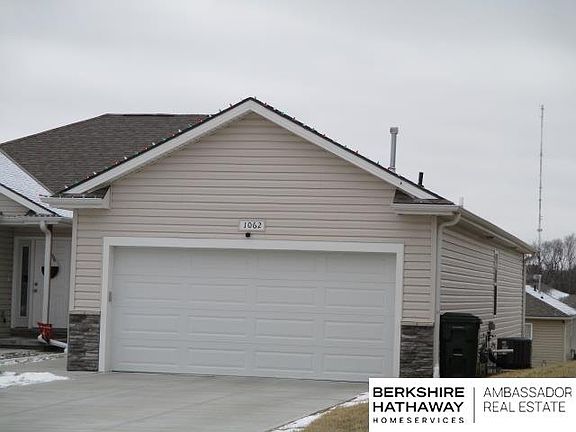 2nd image of 1062 N 170th Ave