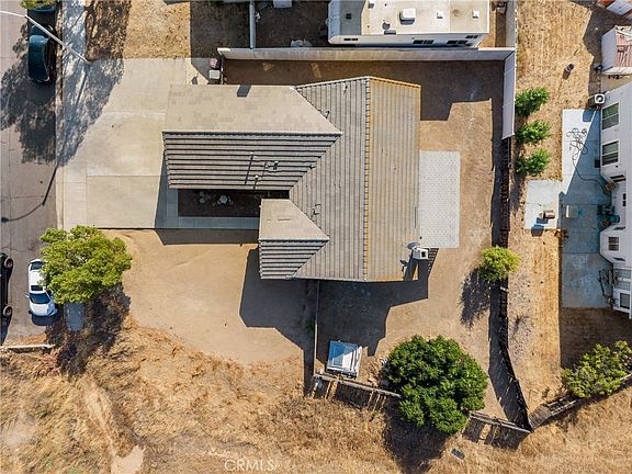 5th image of 23248 Wildwood Ln