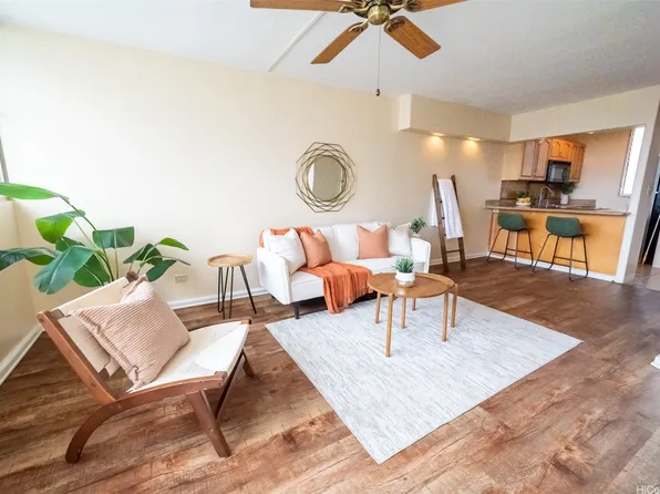 46-270 Kahuhipa St APT A611, Kaneohe, HI 96744