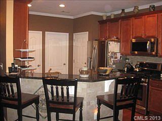 5th image of 213 Margaret Hoffman Dr