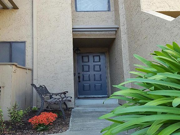 3rd image of 308 Garden Cmn
