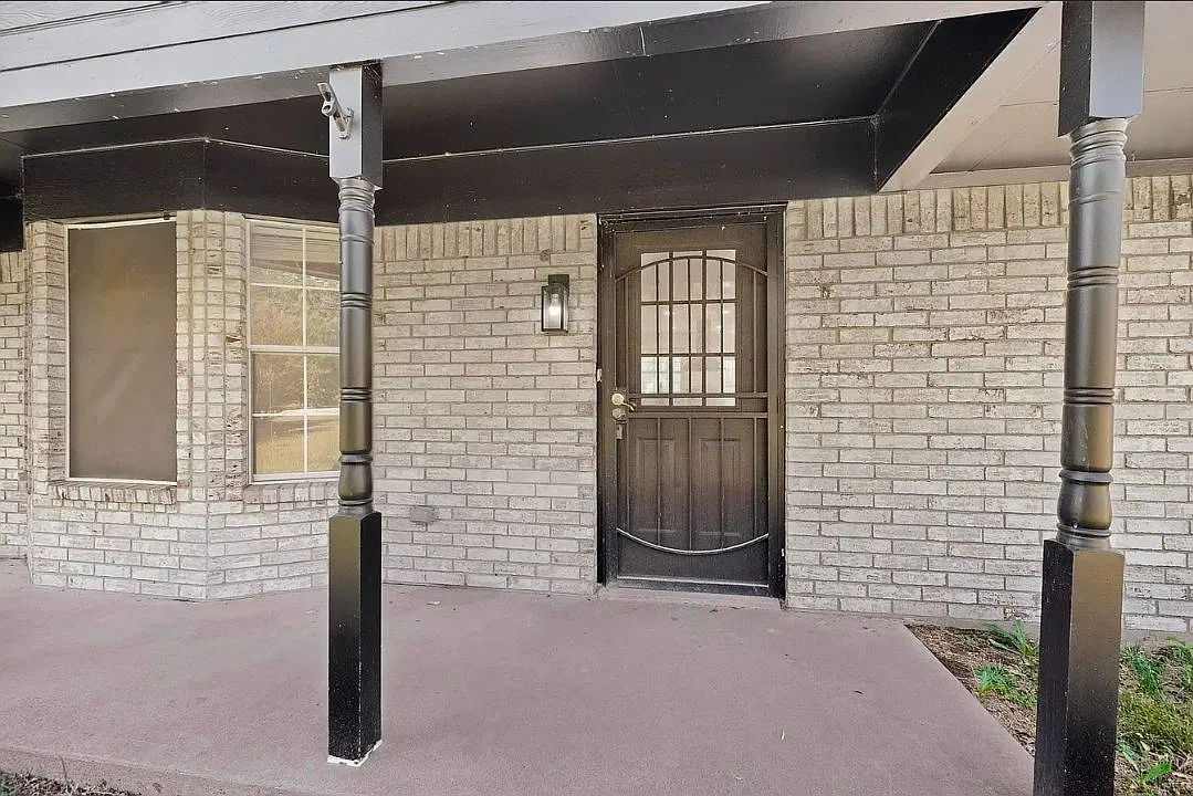 4 bed, 3.0 bath, $2,950 — Photo 3