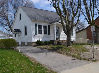 104 S Moore St, Waterloo, IL 62298