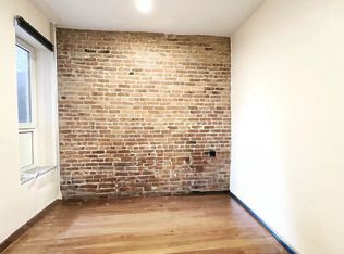 157 Huron St APT 2R, Brooklyn, NY 11222