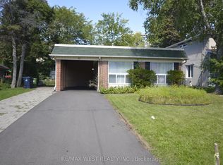 32 Axsmith Cres, Toronto, ON M2J 3K3