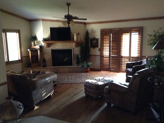4th image of 1818 Barham Blvd