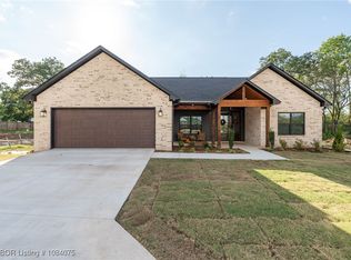 911 Bodey St, Barling, AR 72923